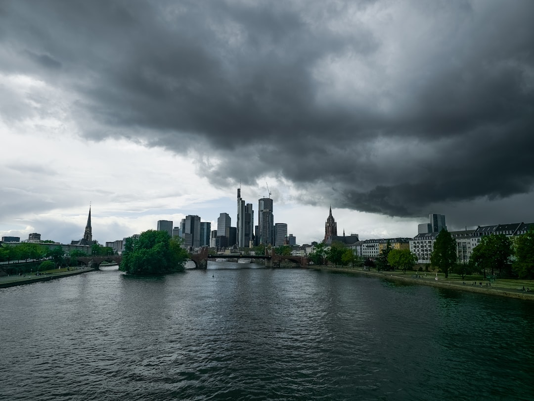 Modele ryzyka klimatycznego: prognozowanie skutków zmian klimatycznych